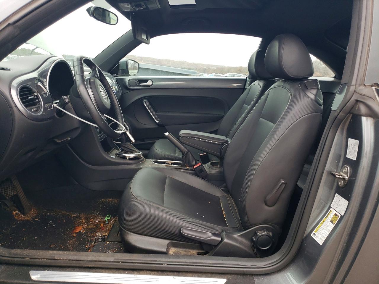 2013 VOLKSWAGEN BEETLE photo 7