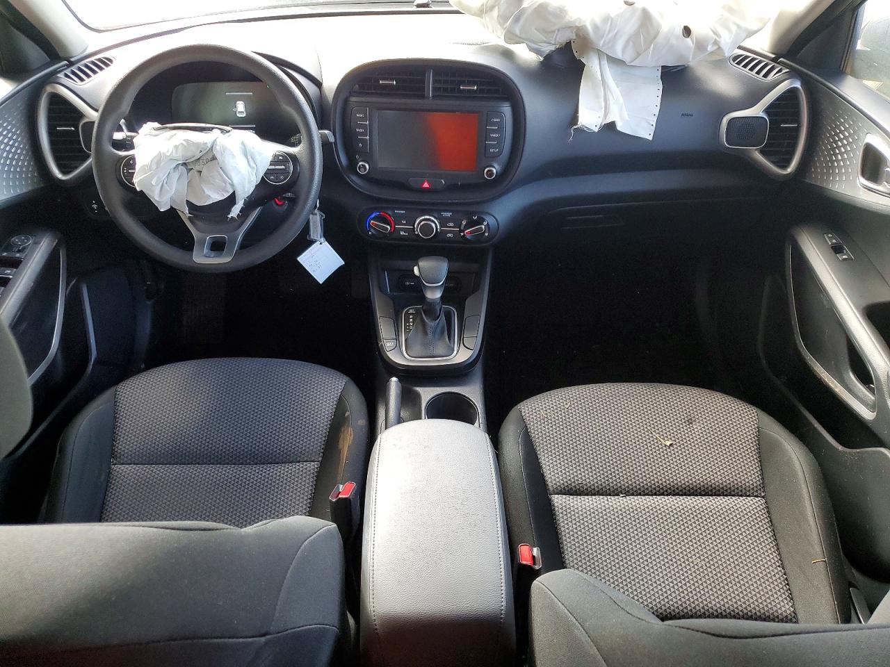 2025 KIA SOUL LX photo 8