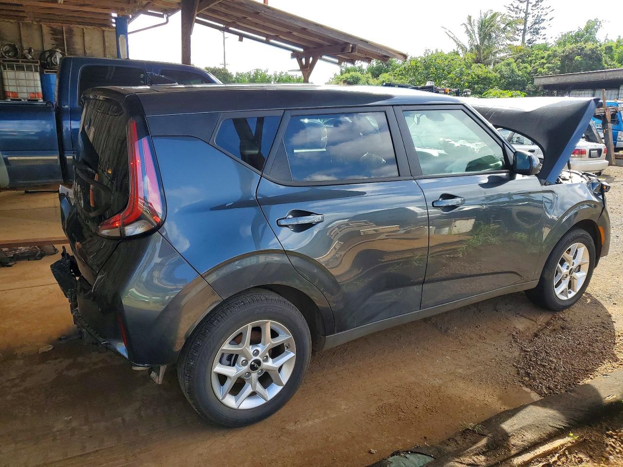 2025 KIA SOUL LX photo 3