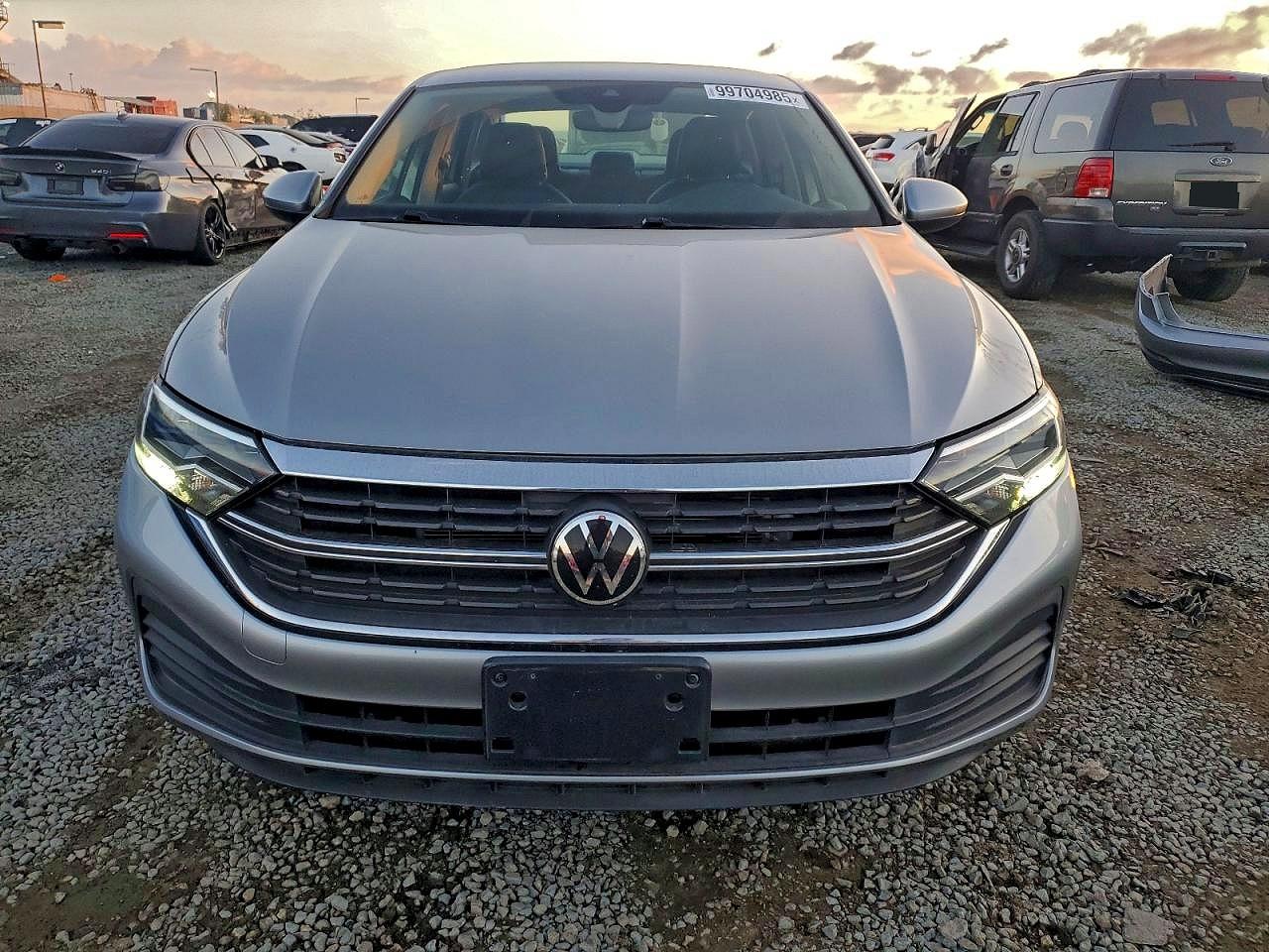 2024 VOLKSWAGEN JETTA SE photo 9