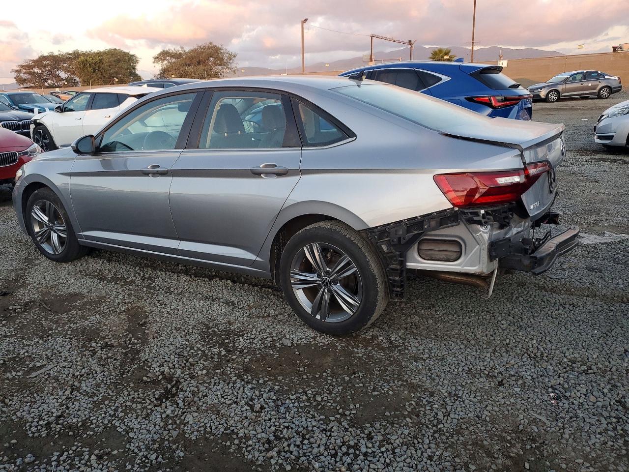 2024 VOLKSWAGEN JETTA SE photo 3