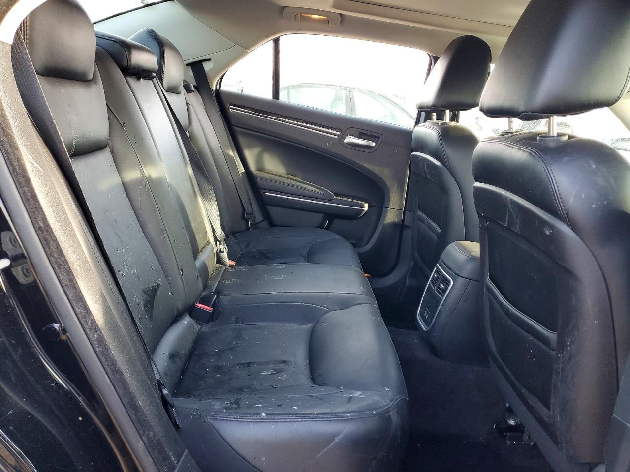 2015 CHRYSLER 300 LIMITED photo 19