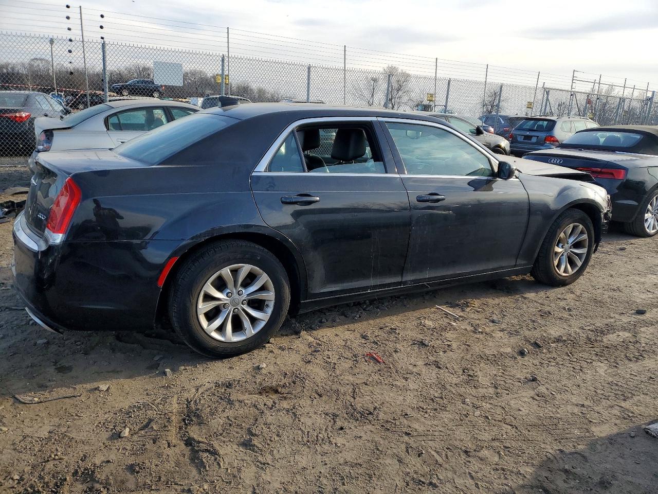 2015 CHRYSLER 300 LIMITED photo 5