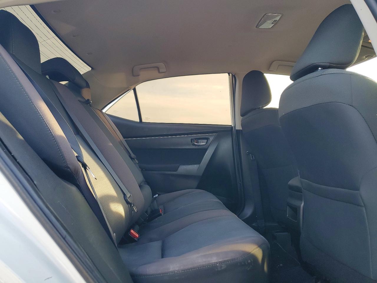 2019 TOYOTA COROLLA photo 10