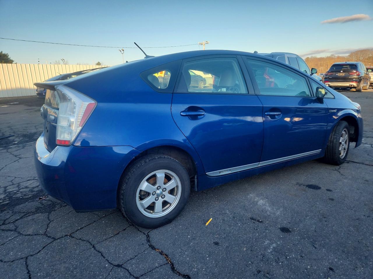 2010 TOYOTA PRIUS photo 3