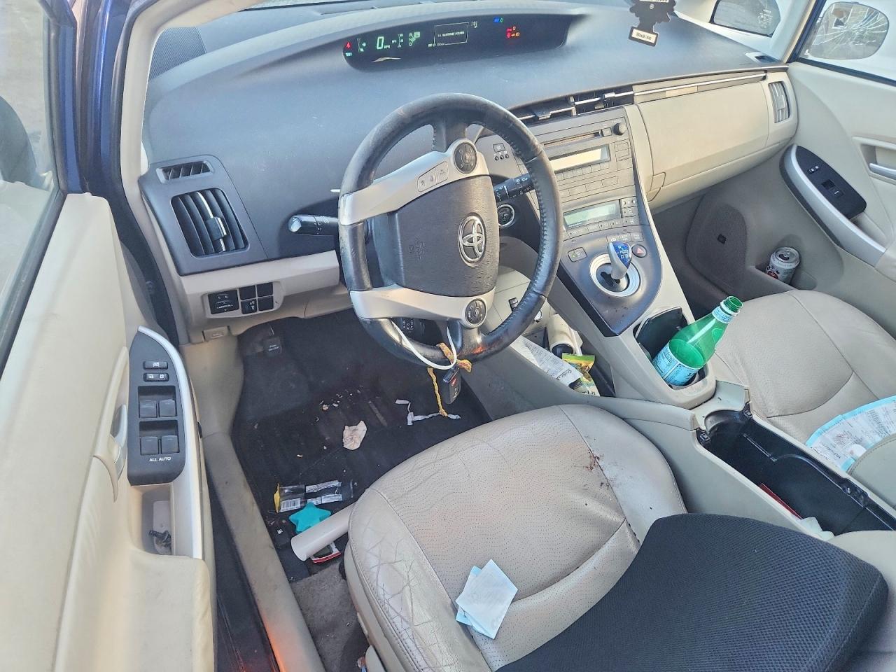 2010 TOYOTA PRIUS photo 8