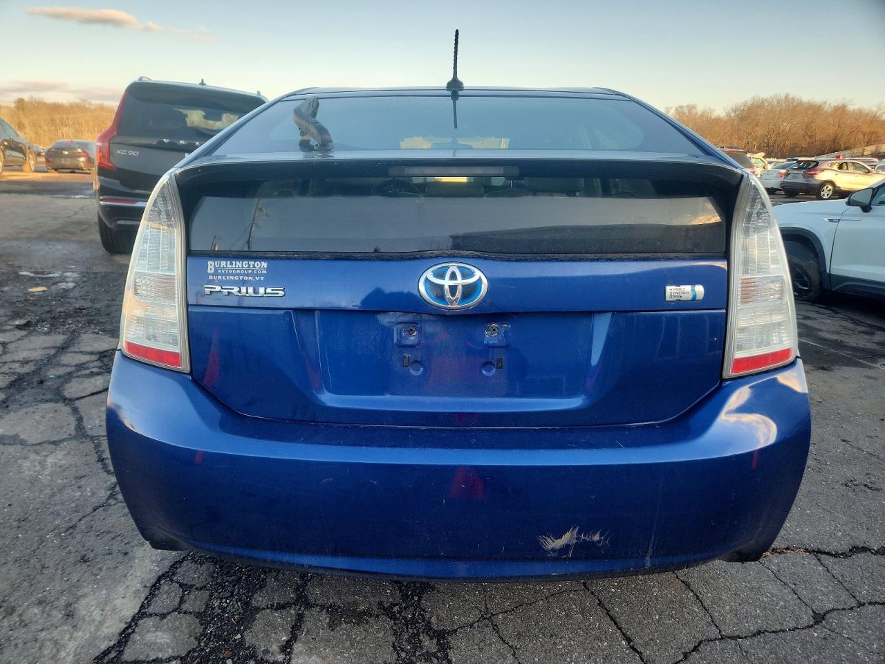 2010 TOYOTA PRIUS photo 6