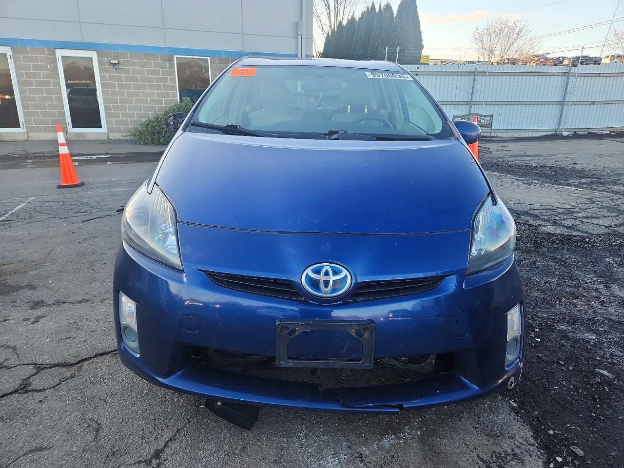 2010 TOYOTA PRIUS photo 5