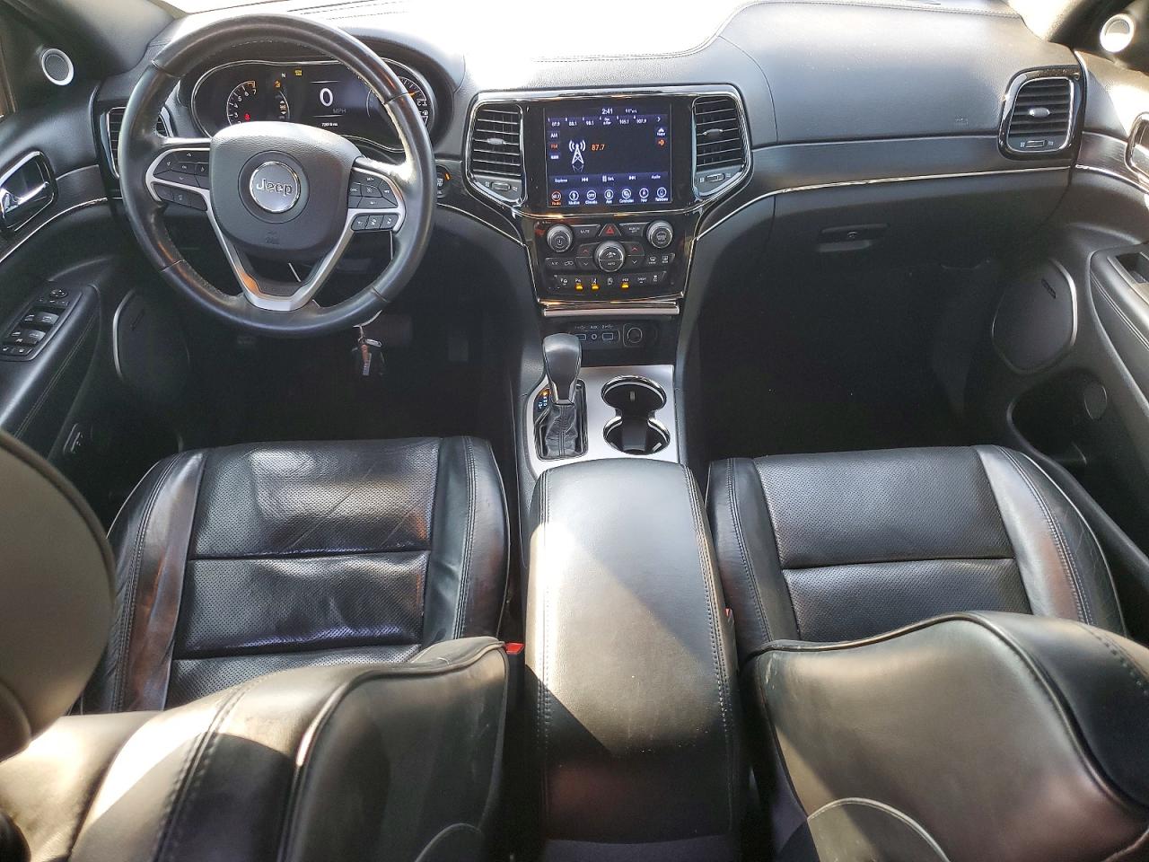 2019 JEEP GRAND CHEROKEE OVERLAND photo 8