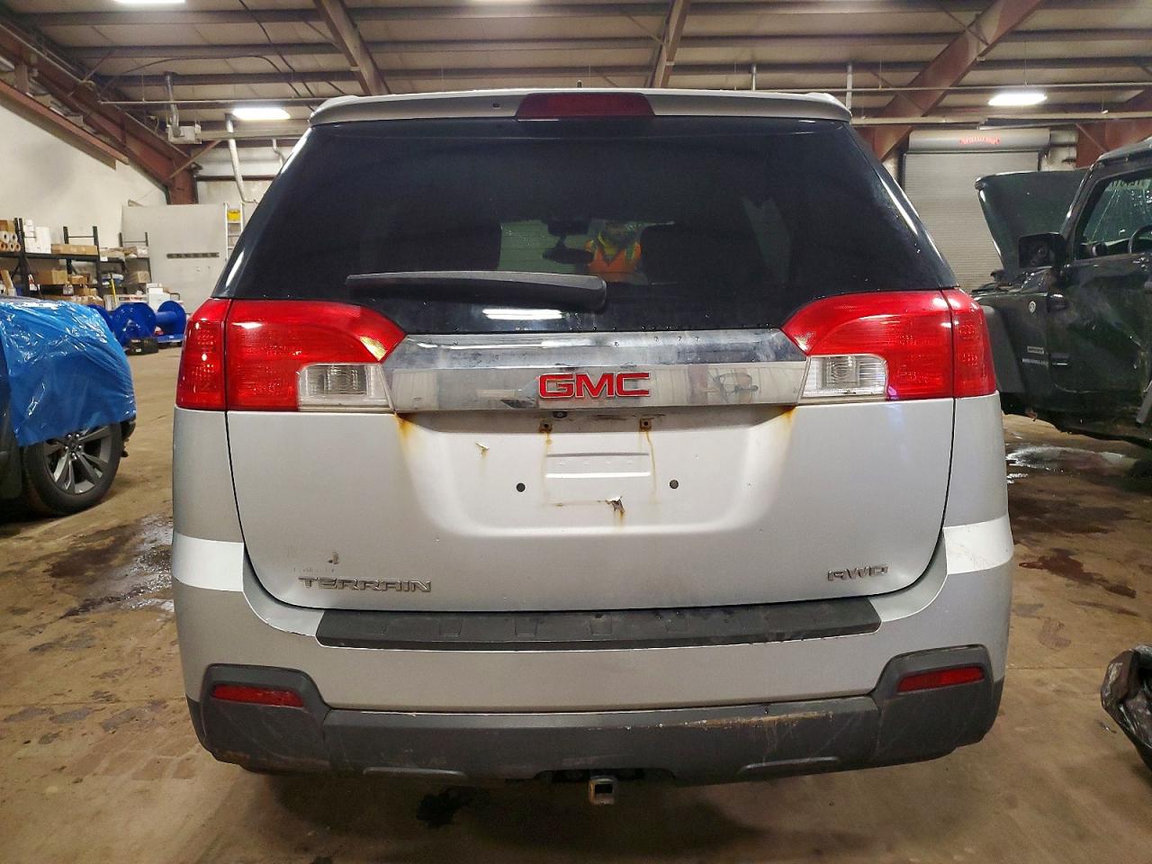 2015 GMC TERRAIN SLE photo 6