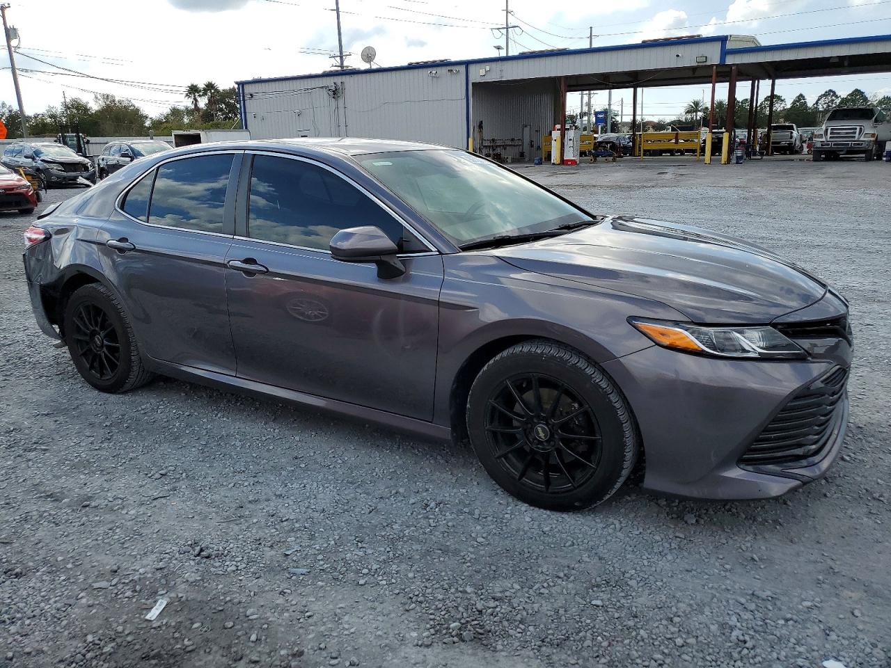 2020 TOYOTA CAMRY LE photo 4