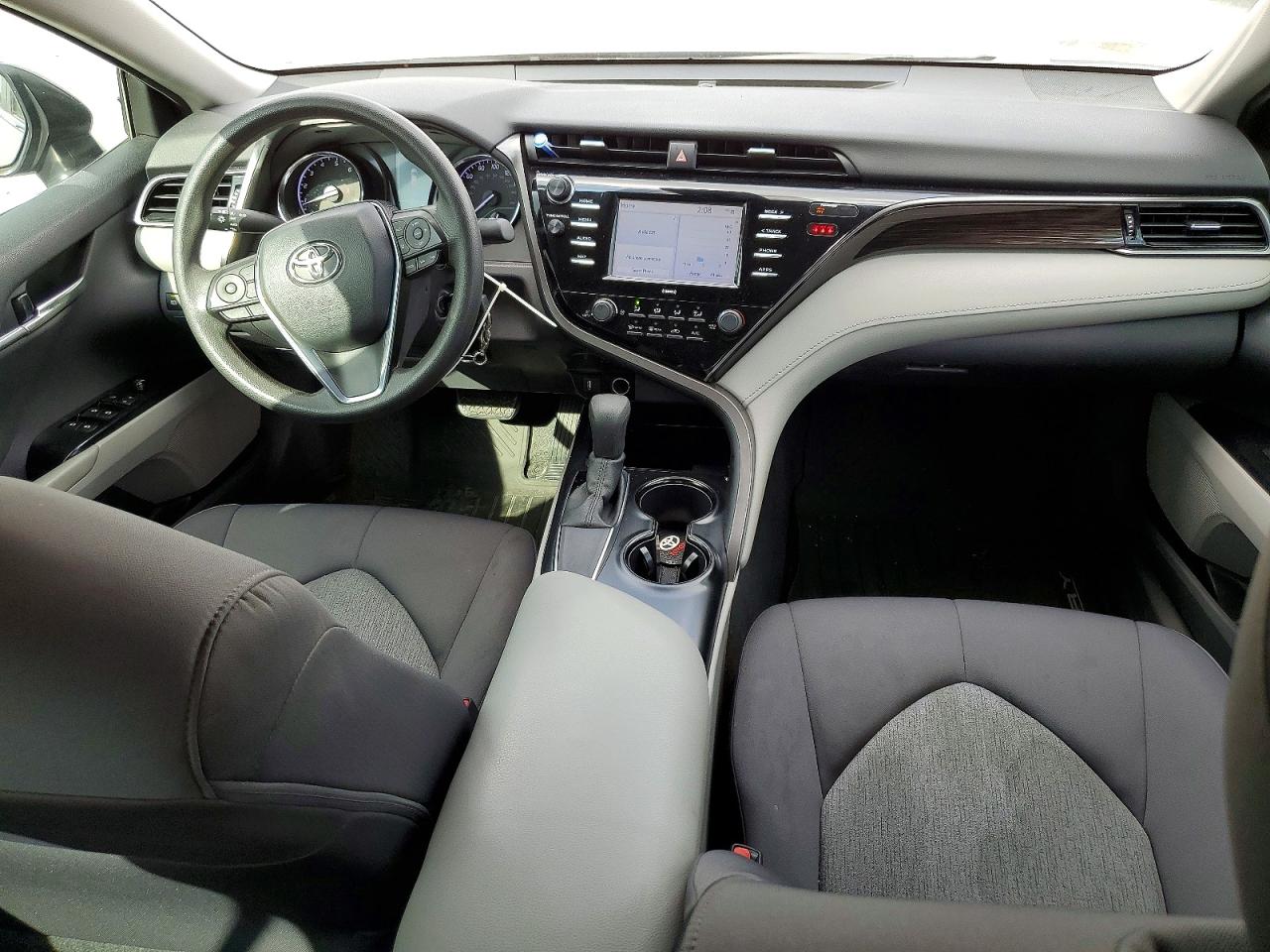 2020 TOYOTA CAMRY LE photo 8
