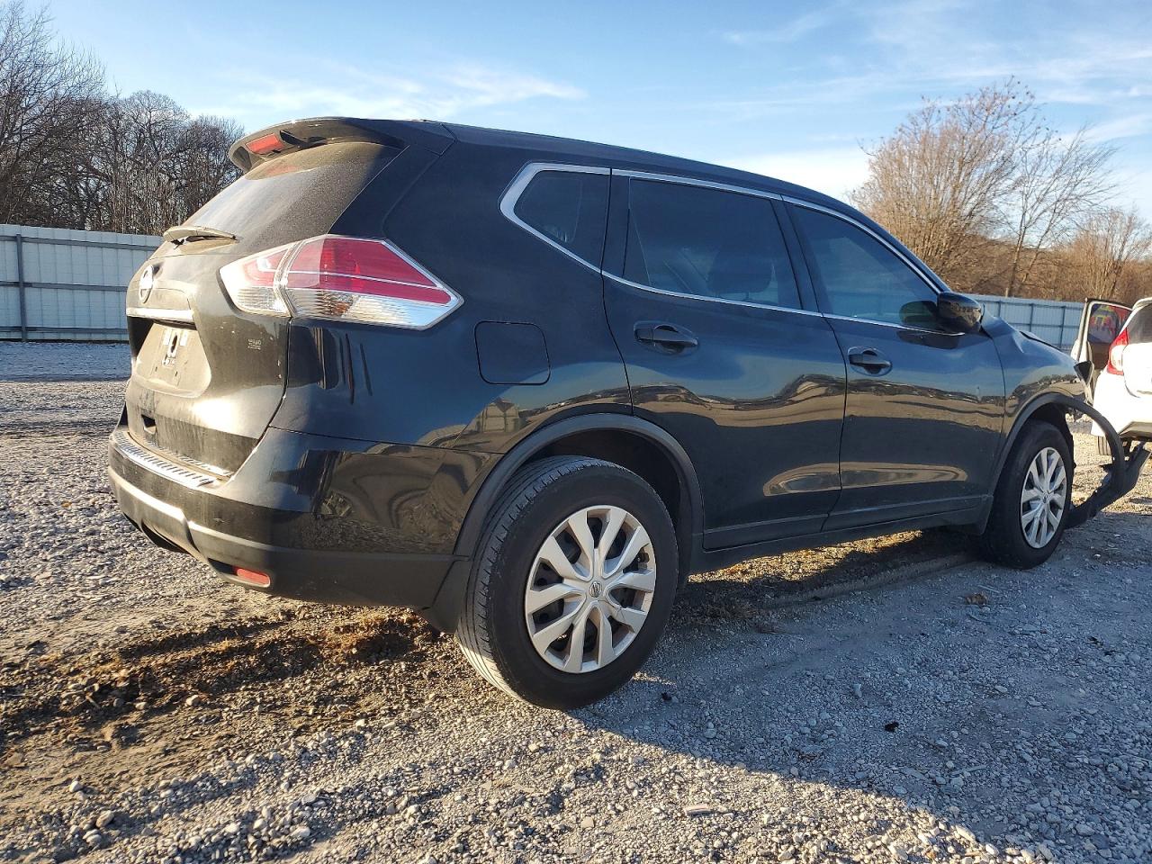 2016 NISSAN ROGUE S photo 3