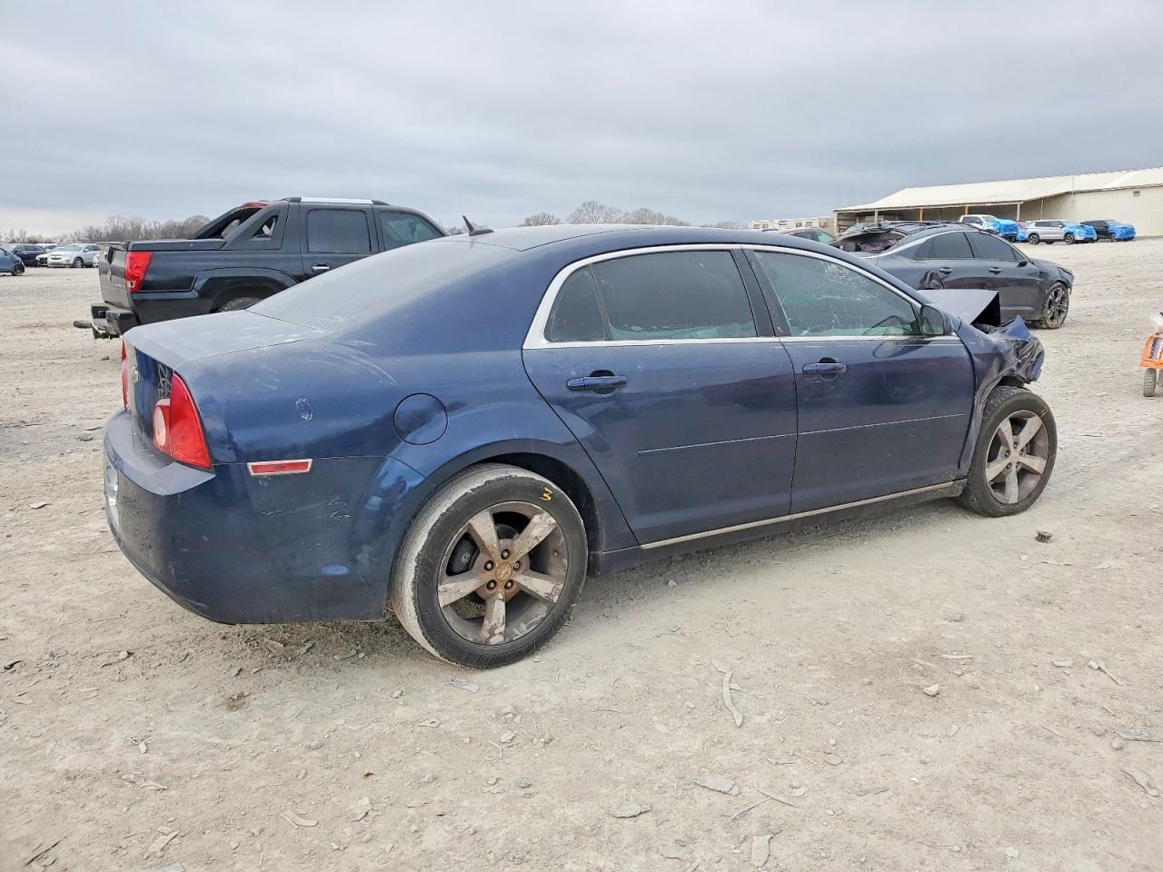 2011 CHEVROLET MALIBU 1LT photo 3