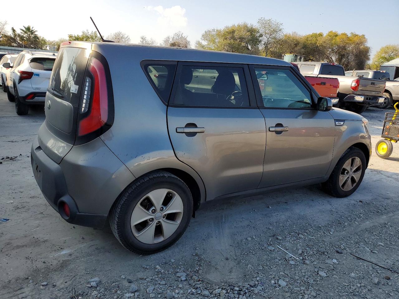 2016 KIA SOUL photo 3