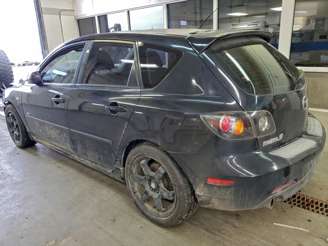2006 MAZDA 3 HATCHBACK photo 2