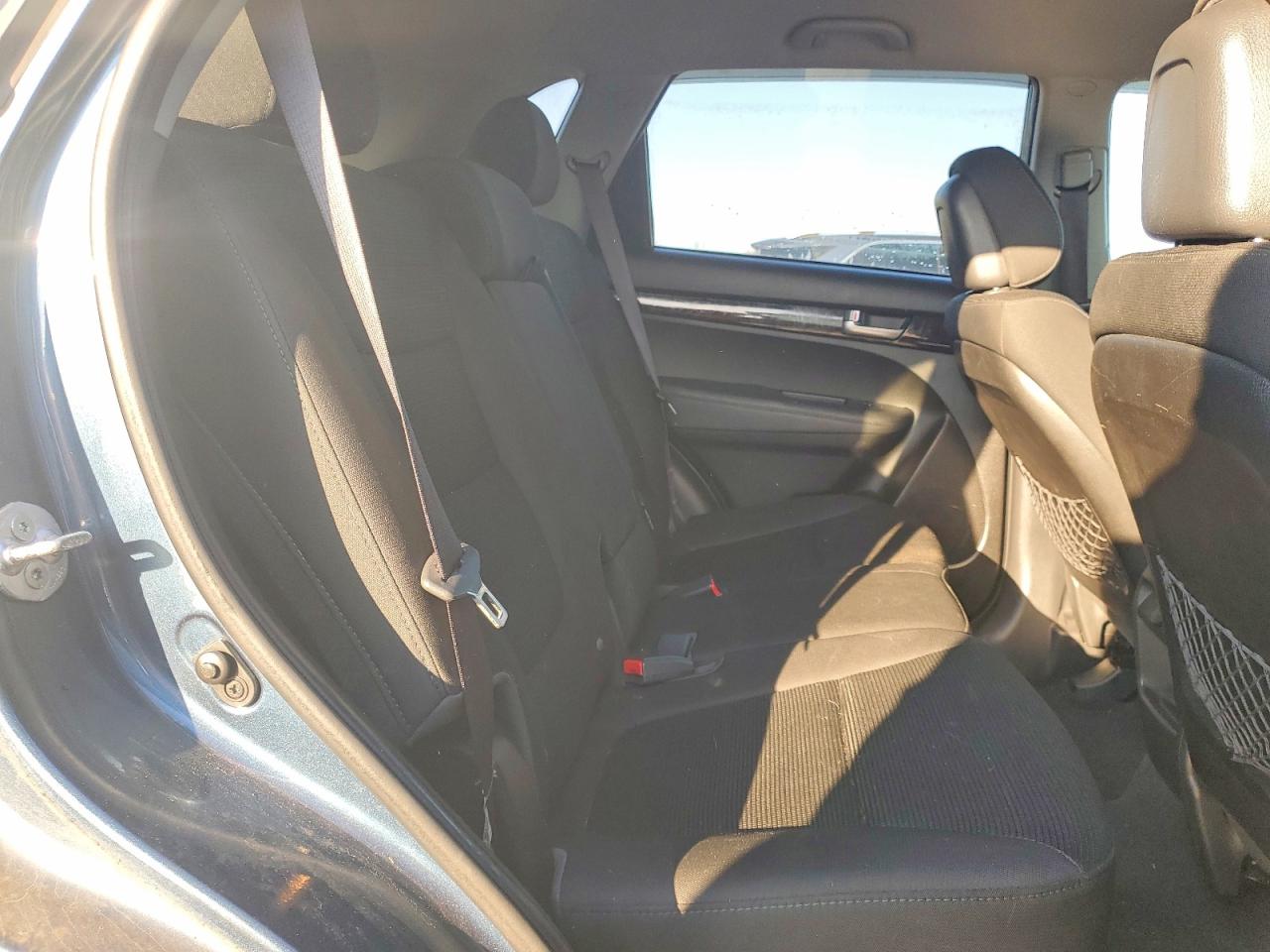 2014 KIA SORENTO LX photo 11
