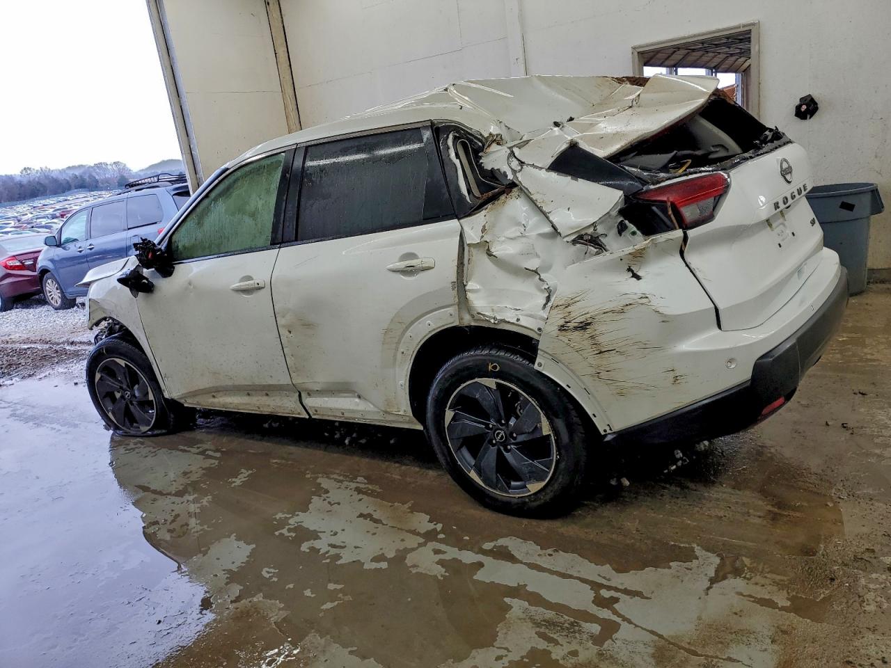 2024 NISSAN ROGUE SV photo 2