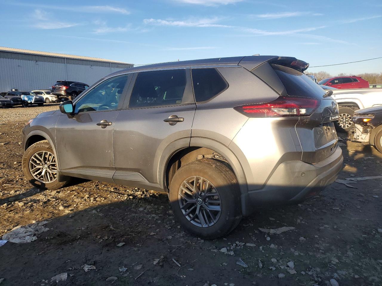 2021 NISSAN ROGUE S photo 2