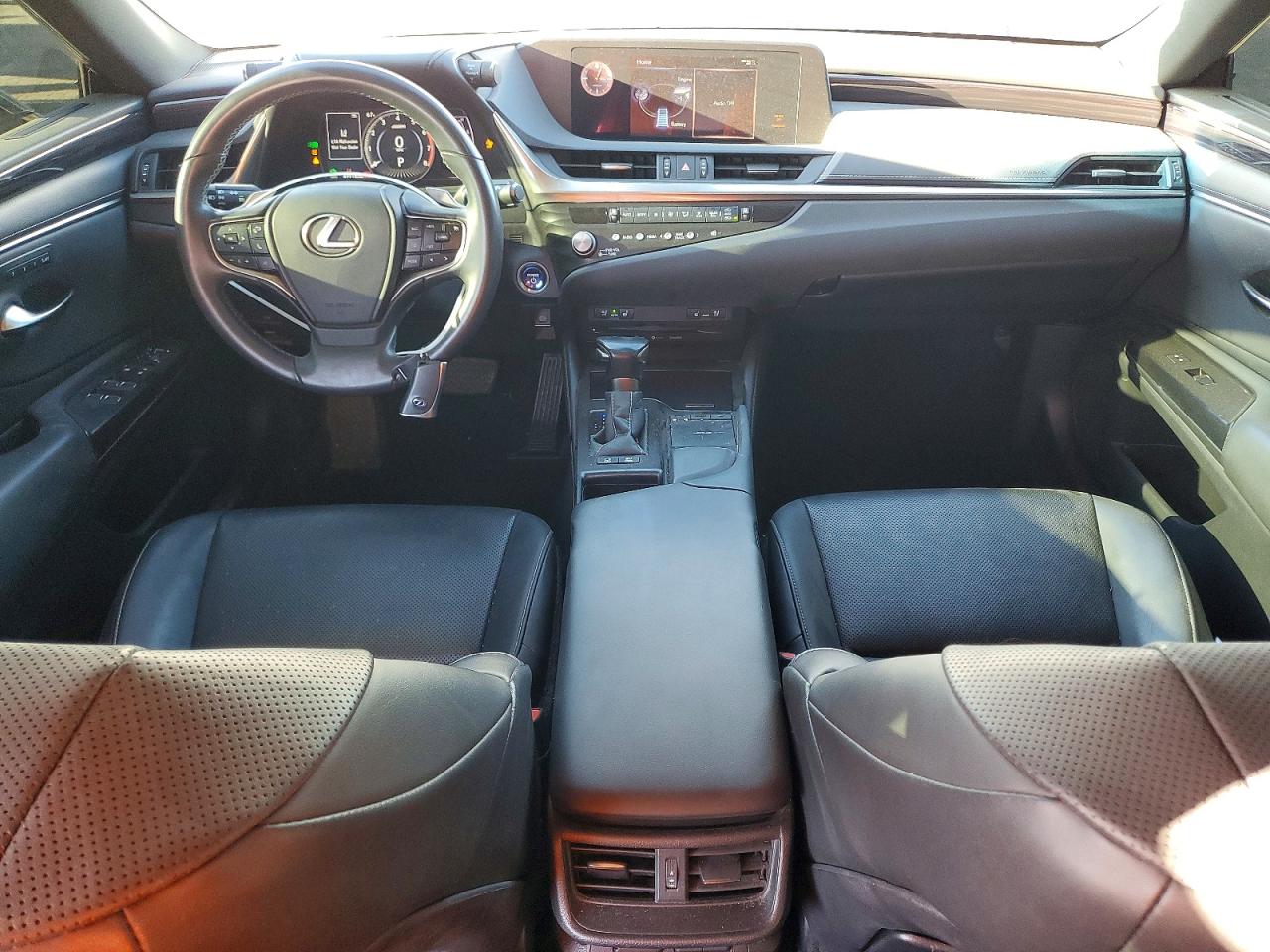 2021 LEXUS ES 300H photo 8