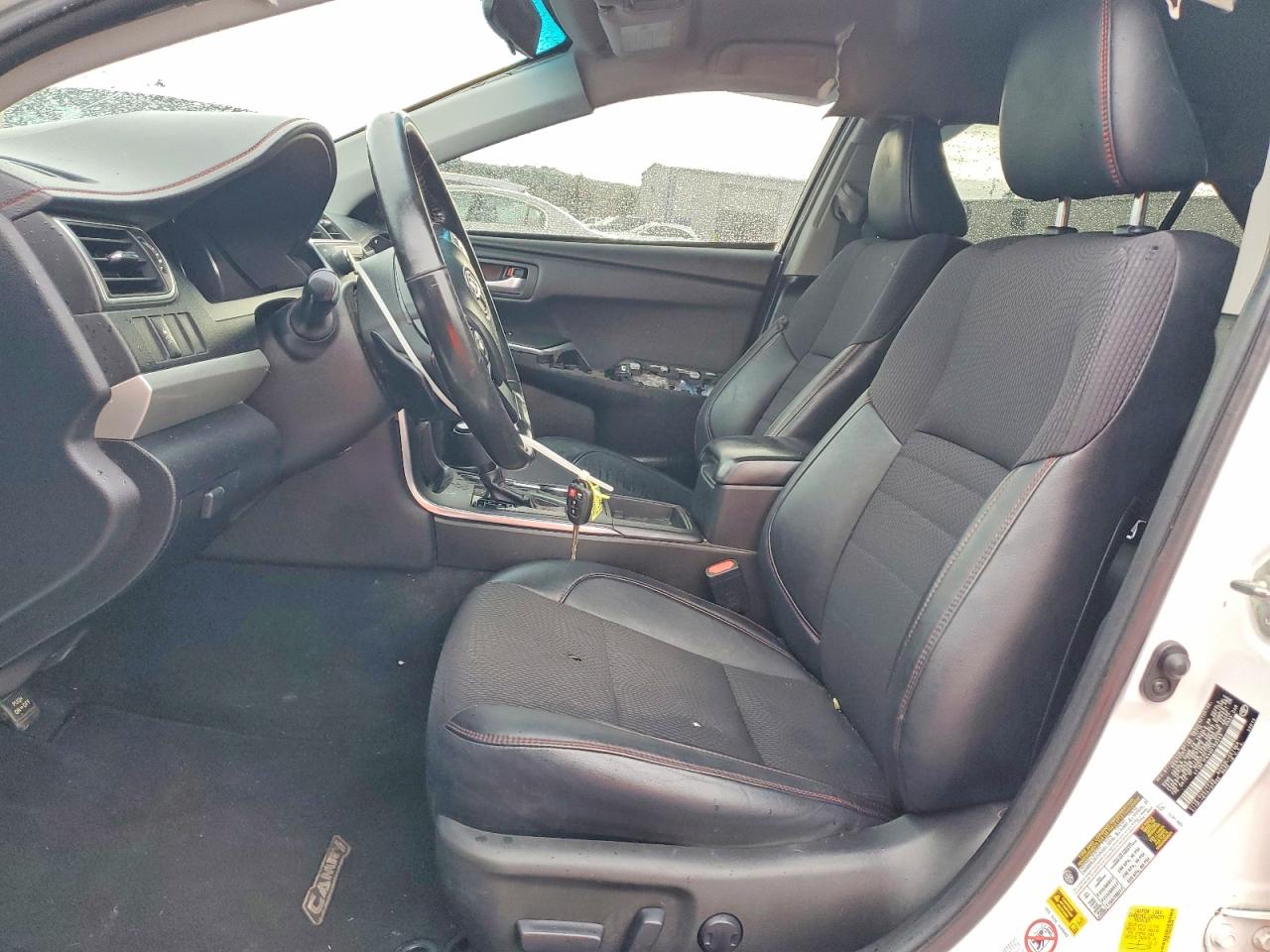 2016 TOYOTA CAMRY LE photo 7