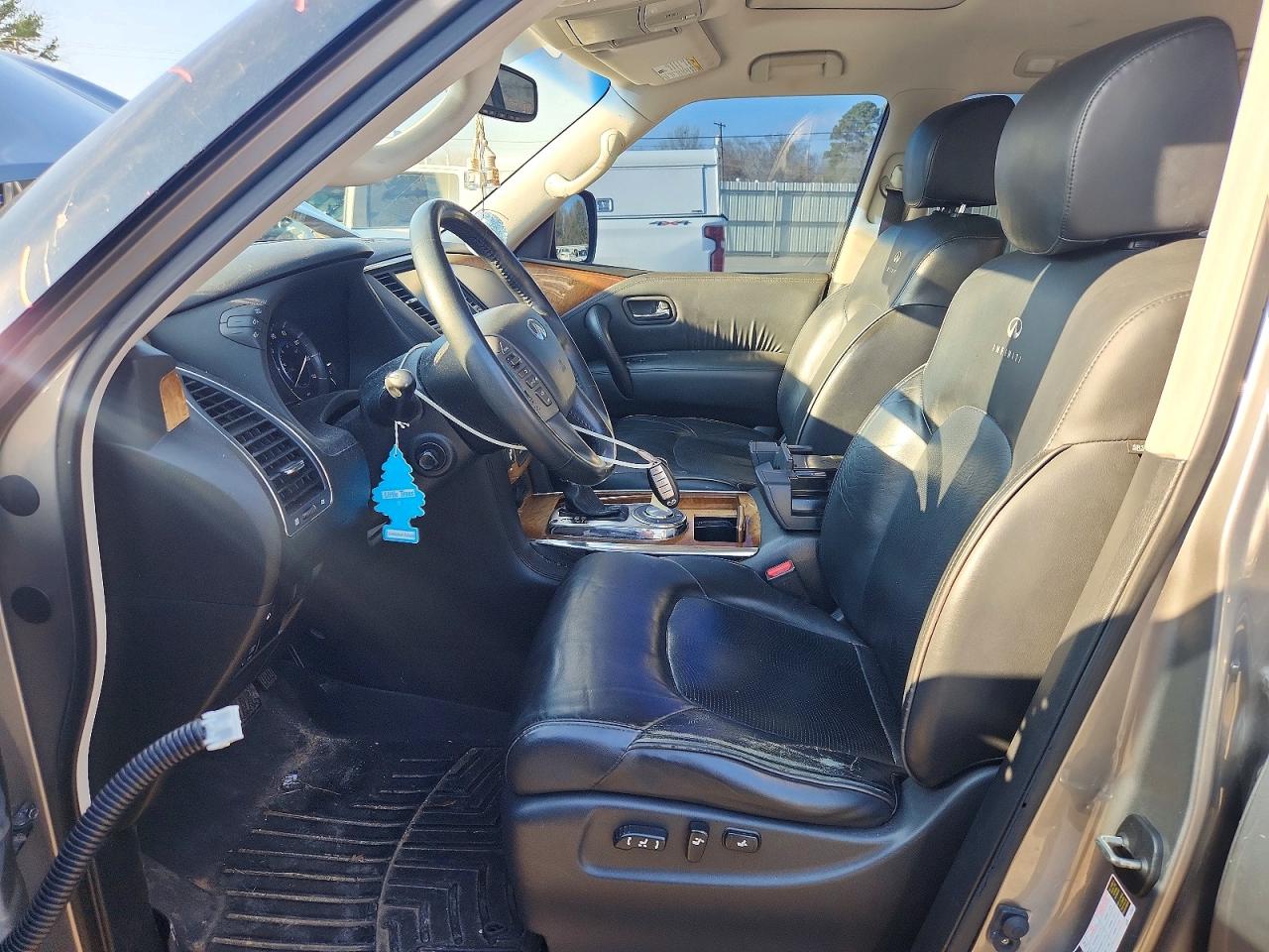 2013 INFINITI QX56 photo 7
