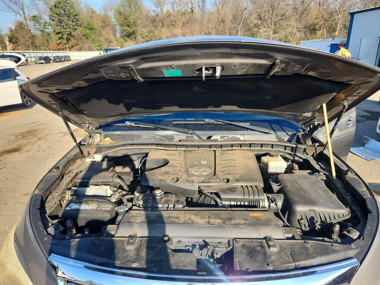 2013 INFINITI QX56 photo 12