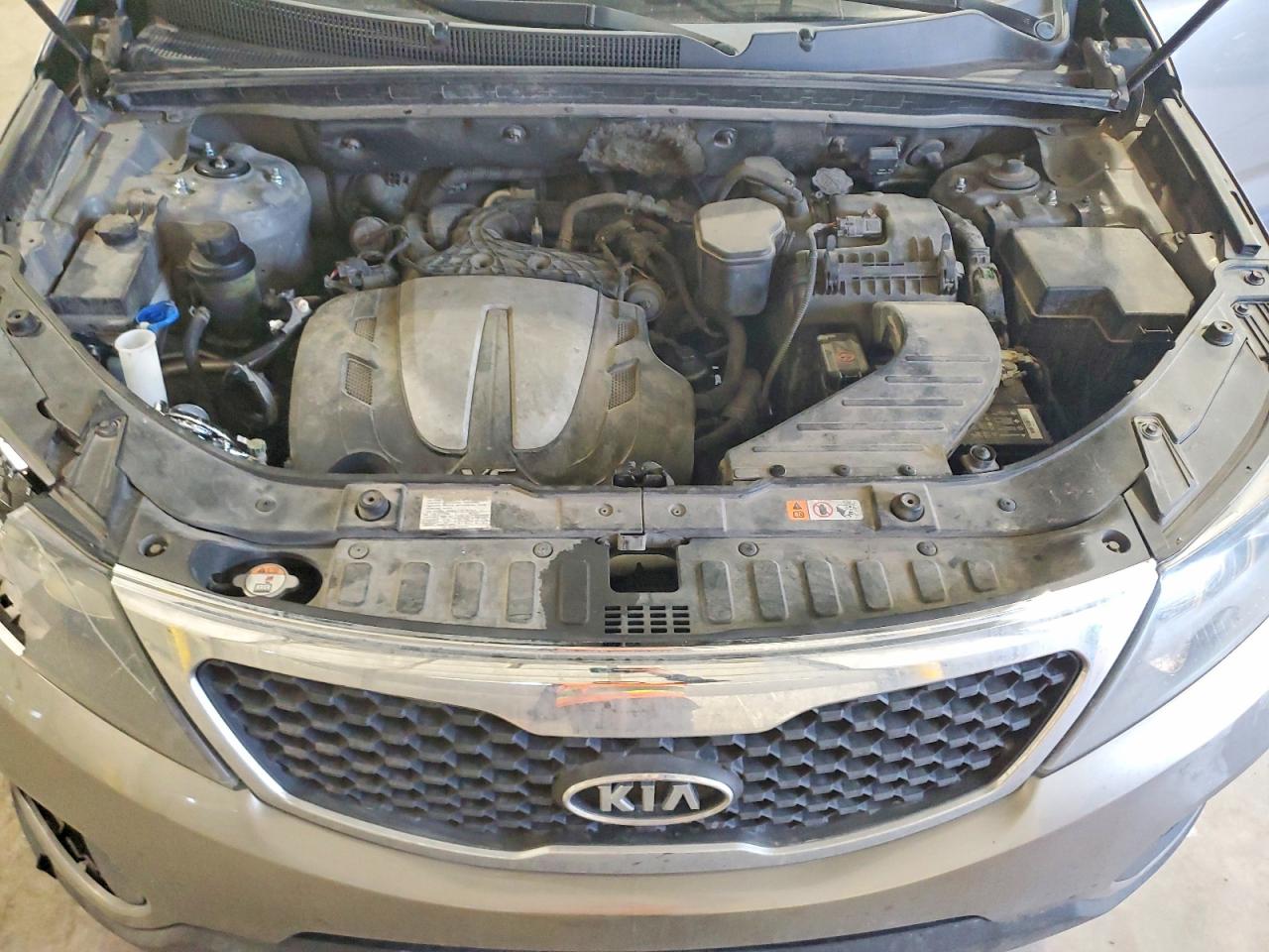 2013 KIA SORENTO LX photo 12