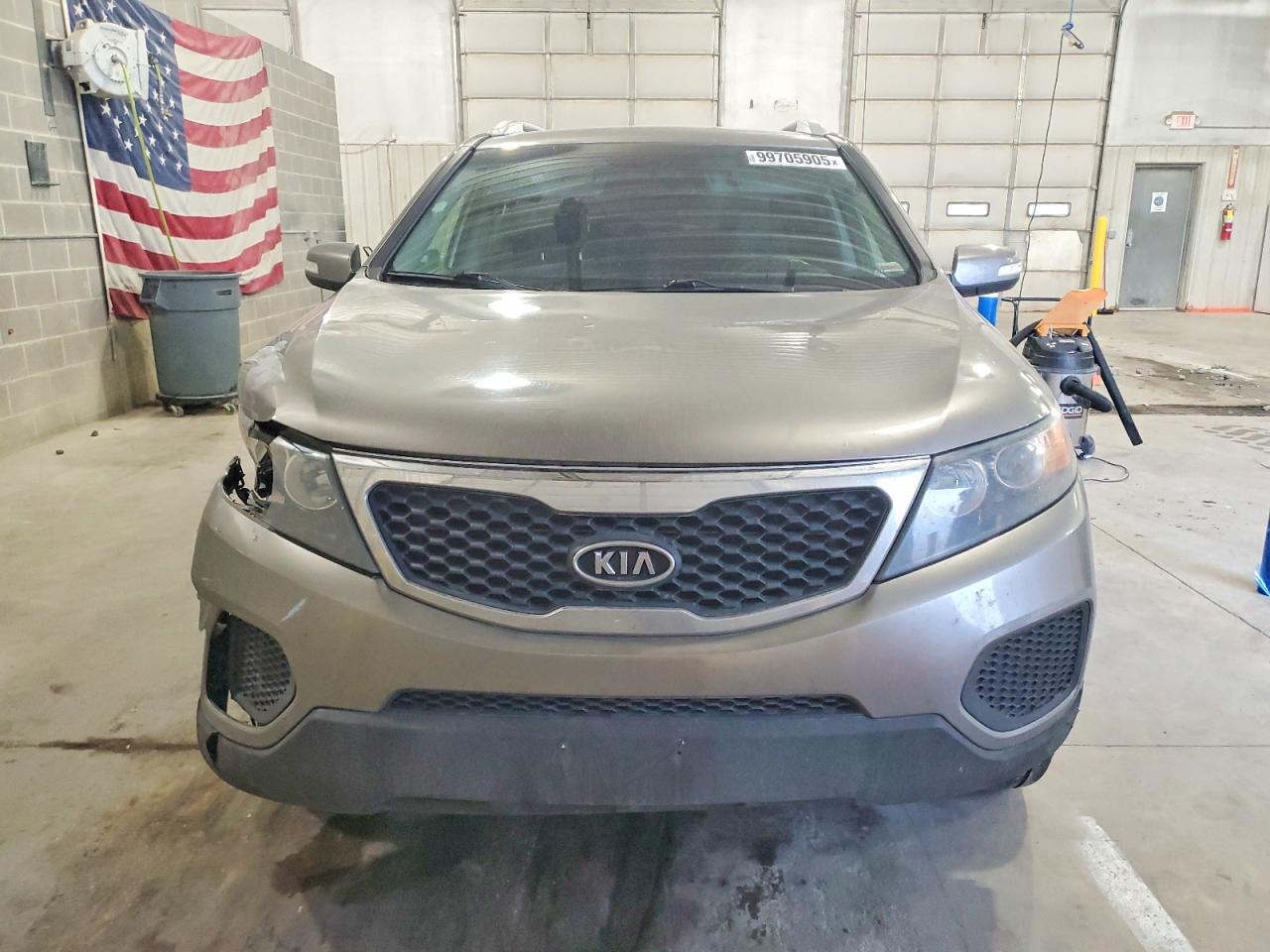 2013 KIA SORENTO LX photo 5