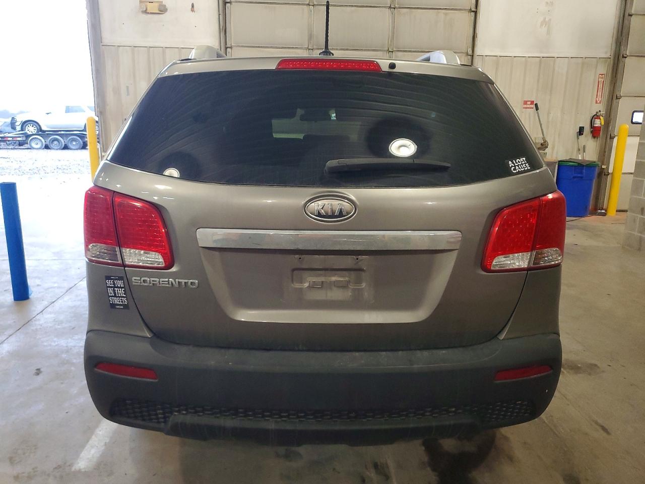 2013 KIA SORENTO LX photo 6