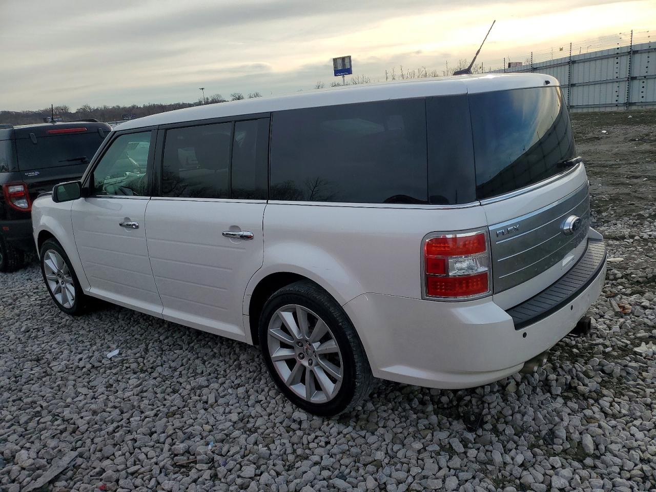 2011 FORD FLEX LIMITED photo 2