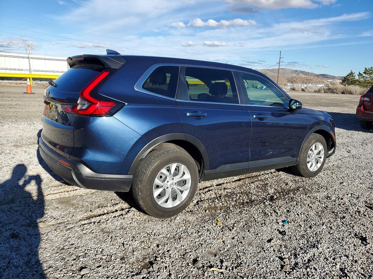 2025 HONDA CR-V LX photo 3