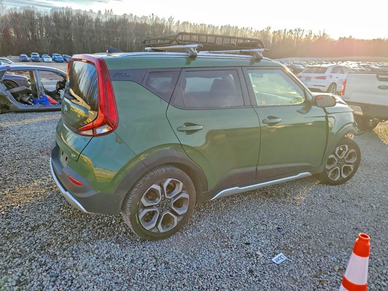 2020 KIA SOUL LX photo 3