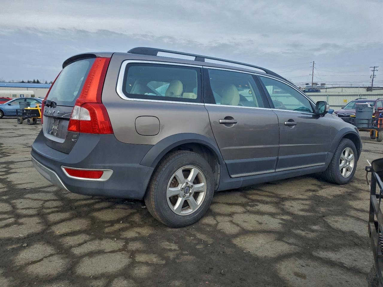 2010 VOLVO XC70 3.2 photo 3