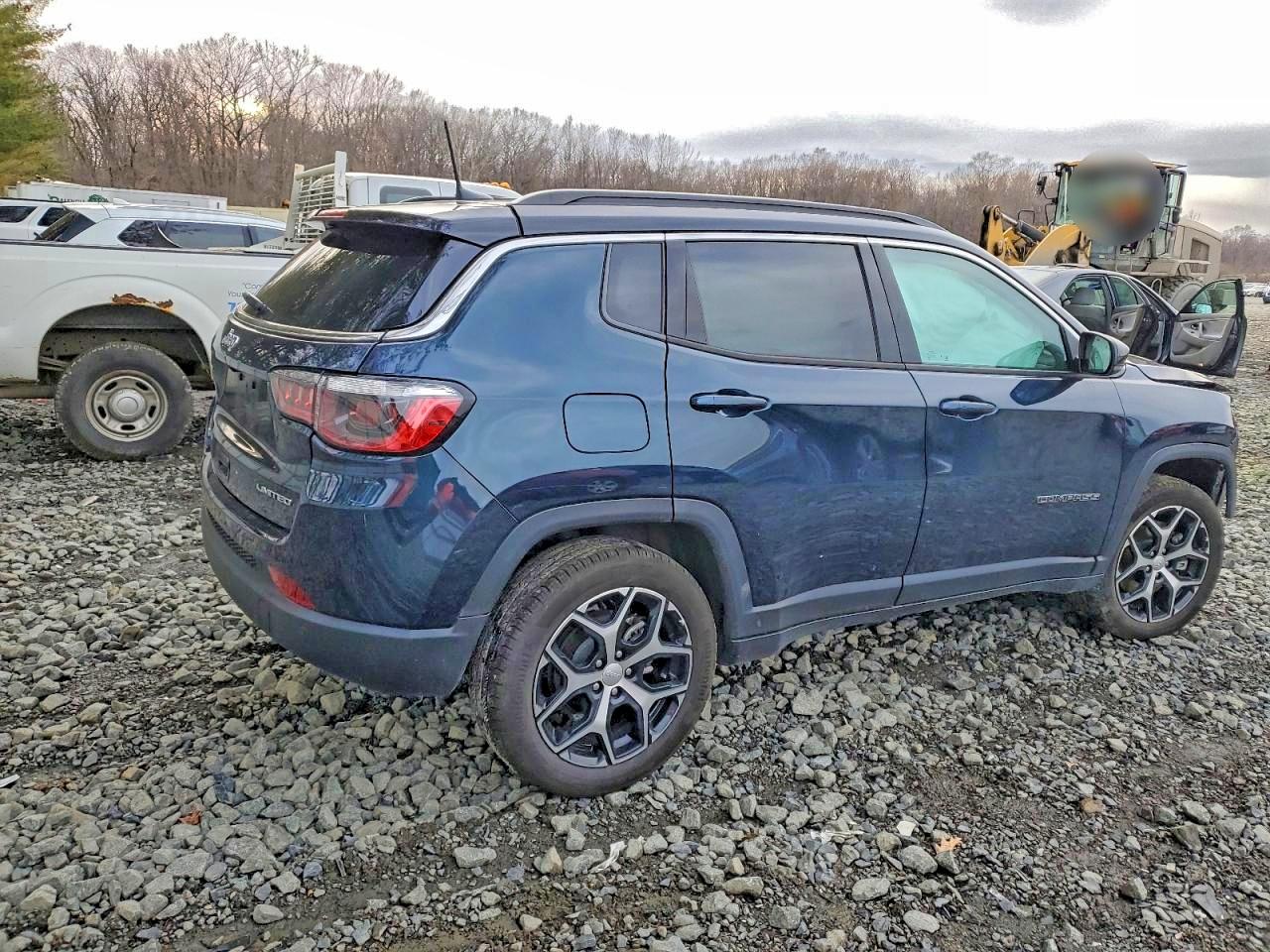 2024 JEEP COMPASS LIMITED photo 3