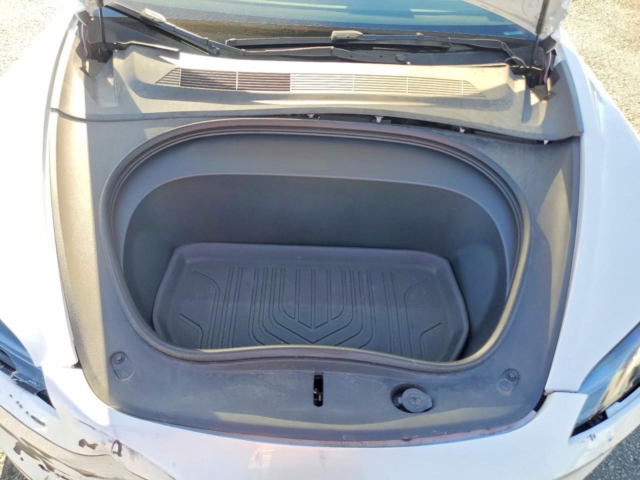 2024 TESLA MODEL 3 photo 11