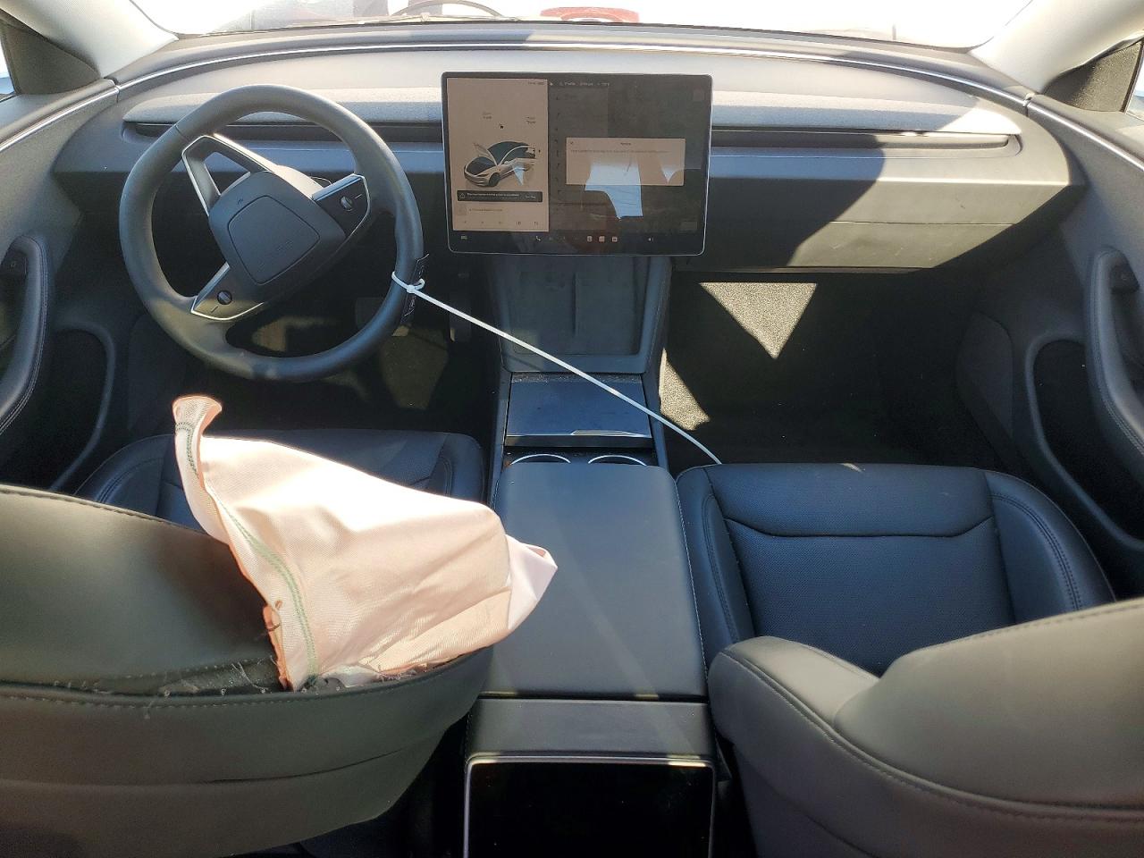 2024 TESLA MODEL 3 photo 8