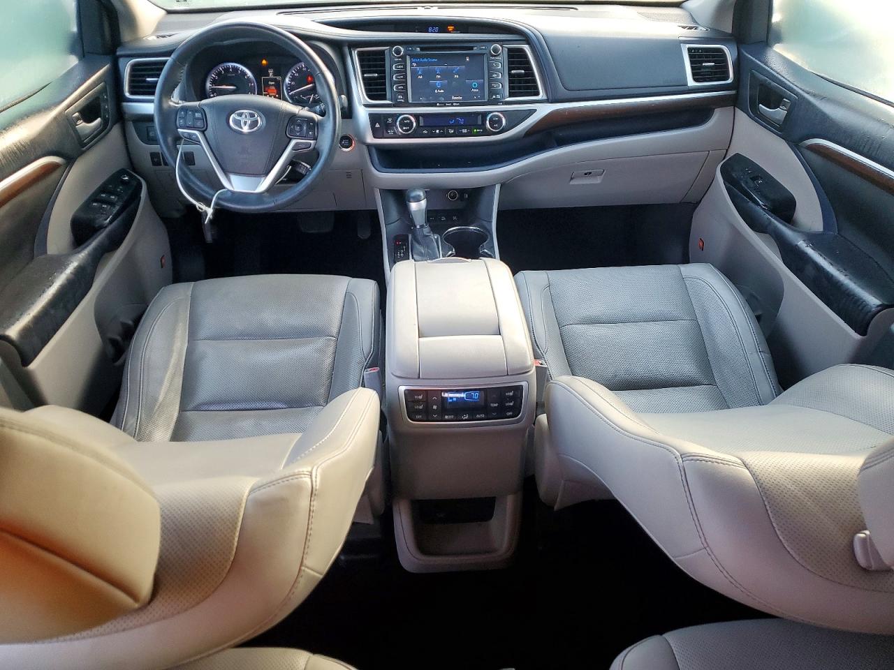 2016 TOYOTA HIGHLANDER LIMITED PLATINUM photo 8