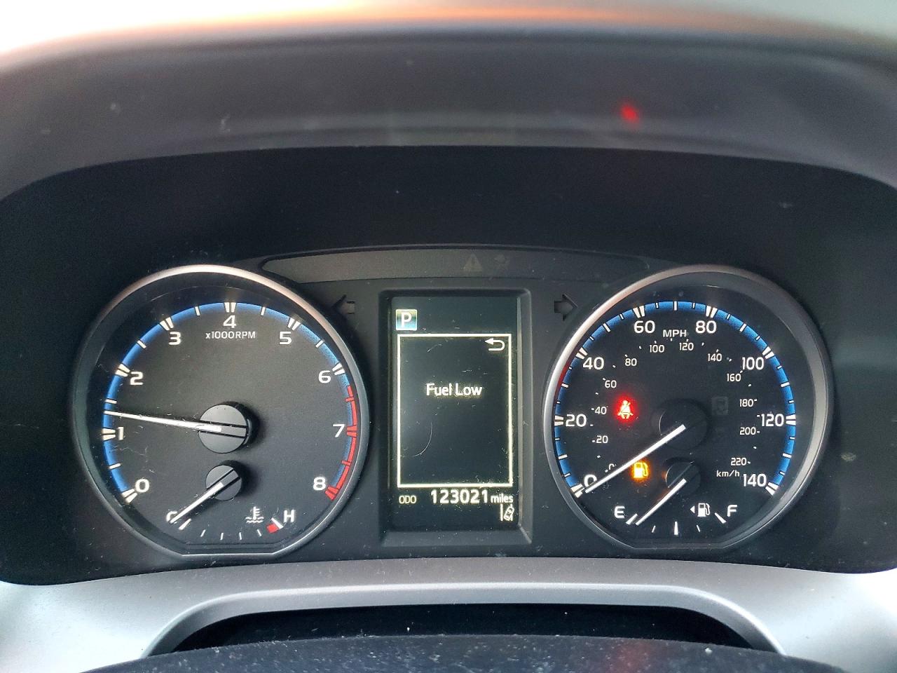 2017 TOYOTA RAV4 XLE photo 9
