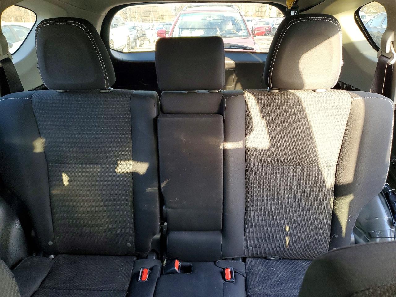 2017 TOYOTA RAV4 XLE photo 10