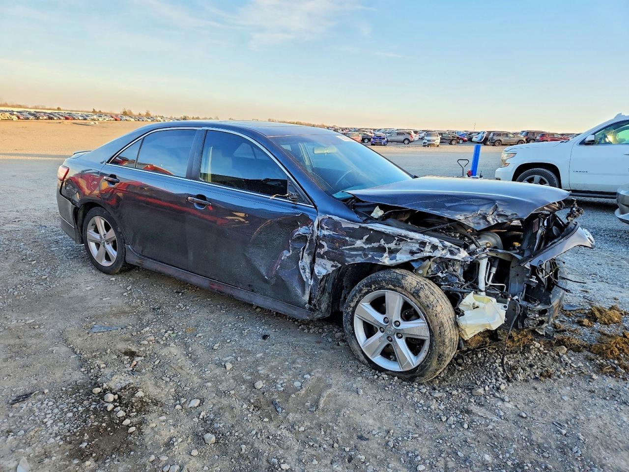 2010 TOYOTA CAMRY BASE photo 4