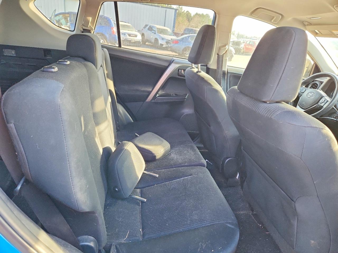 2017 TOYOTA RAV4 LE photo 11