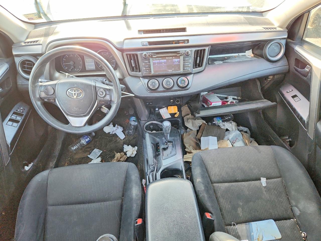 2017 TOYOTA RAV4 LE photo 8
