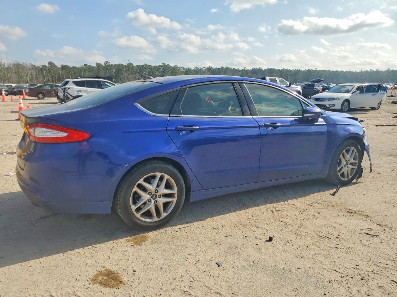 2013 FORD FUSION SE photo 3