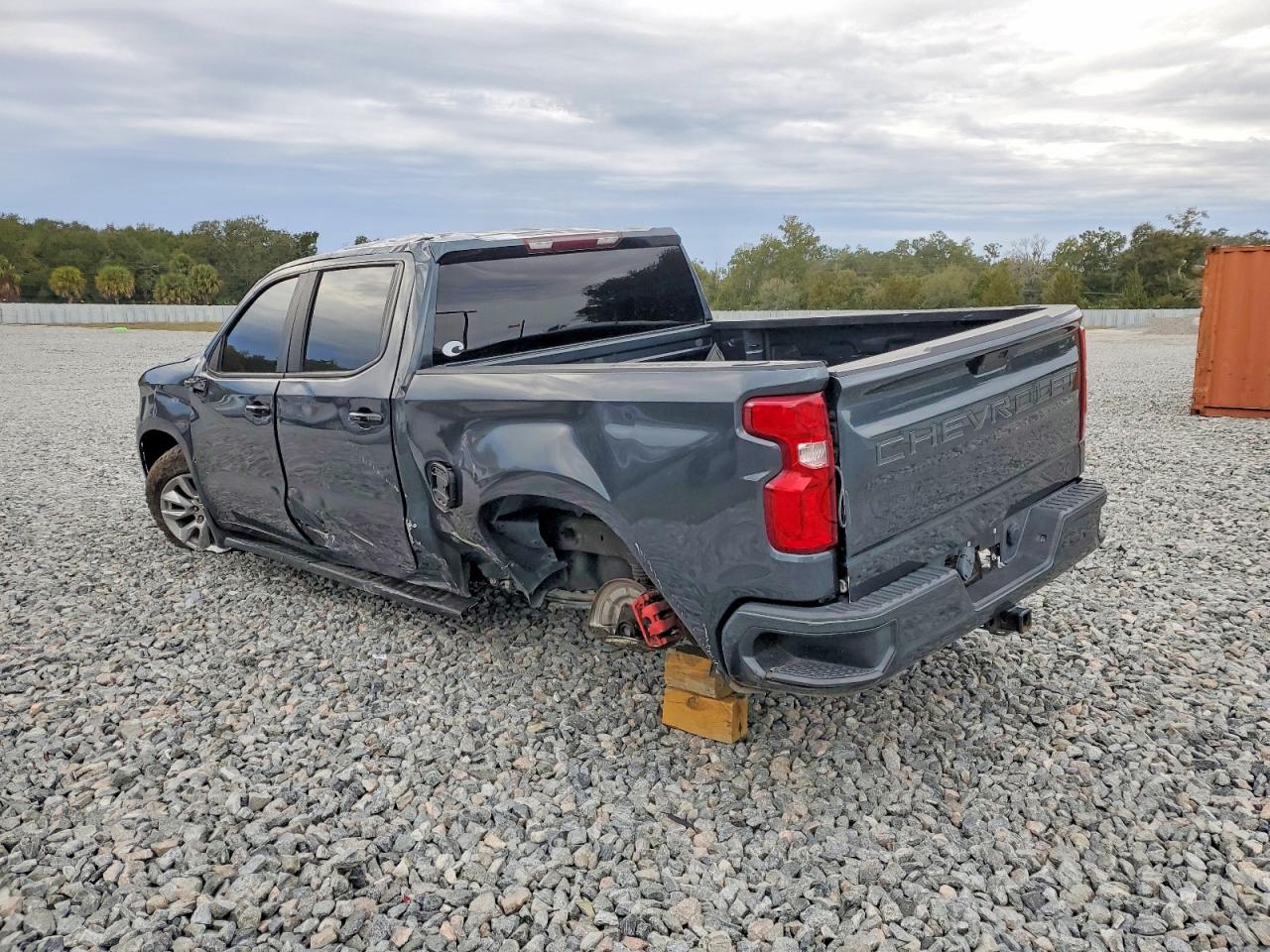 2021 CHEVROLET SILVERADO C1500 CUSTOM photo 2