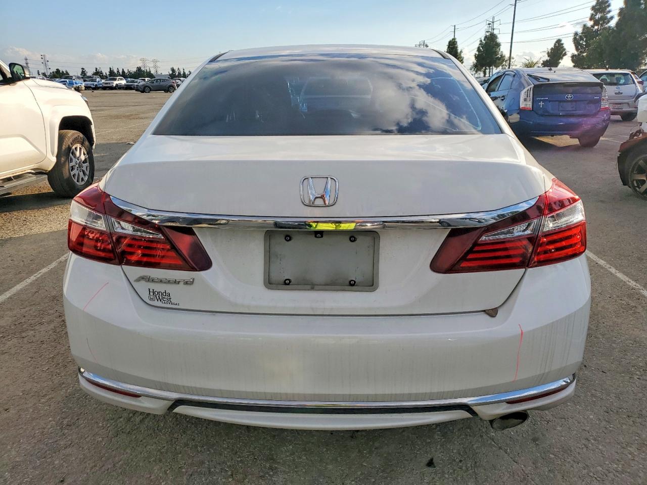 2017 HONDA ACCORD LX photo 6