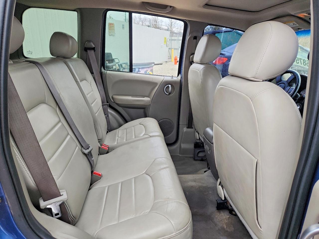 2004 JEEP LIBERTY LIMITED photo 11