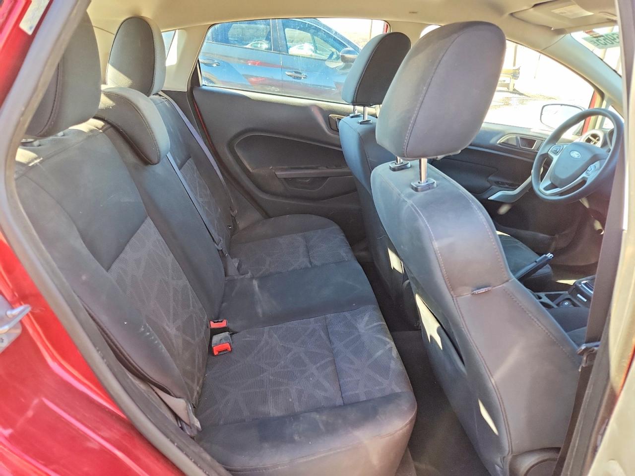 2011 FORD FIESTA SE photo 10