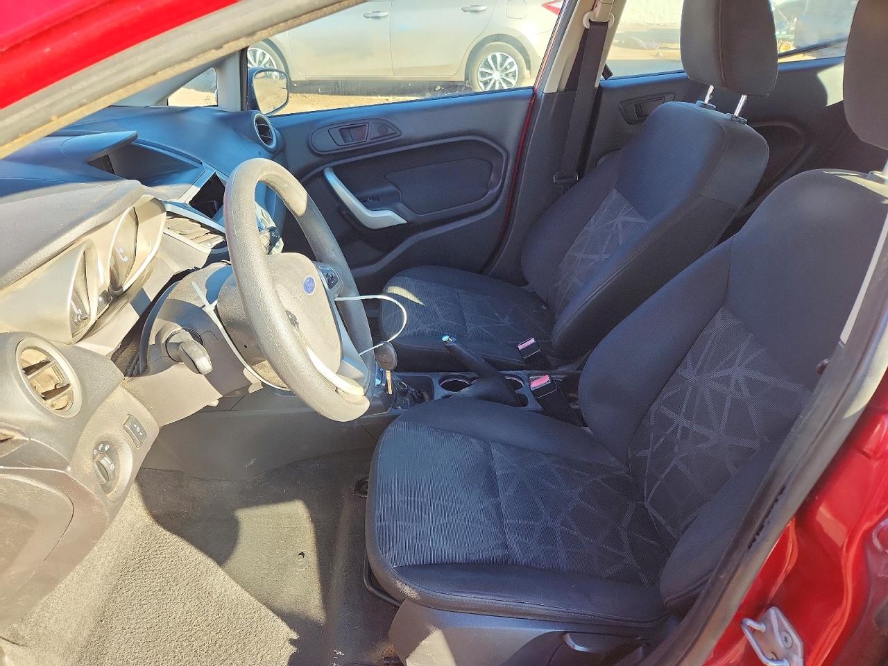 2011 FORD FIESTA SE photo 7