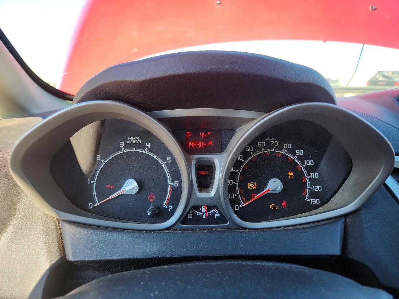 2011 FORD FIESTA SE photo 9